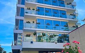 Marshal Garden Hotel